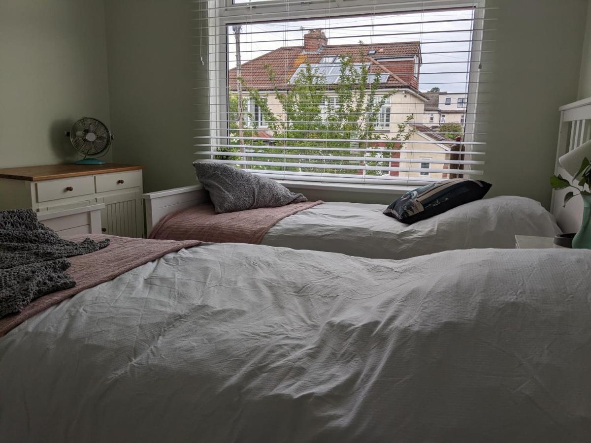 The British Scooterist Apartment Bristol Exterior photo